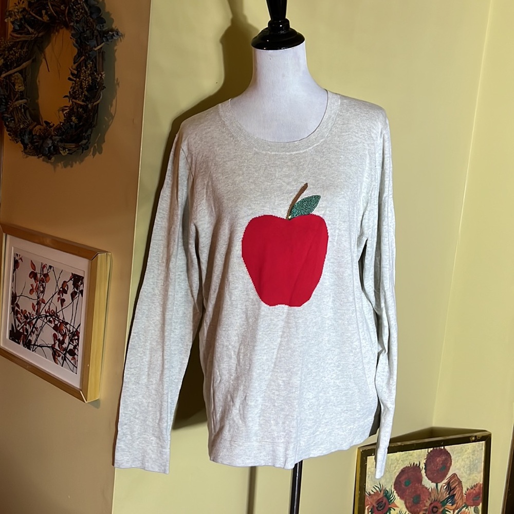 J CREW Size XL Apple Graphic Sweater 
100% Cotton Full Sleeve Sequin Leaf $80NEW